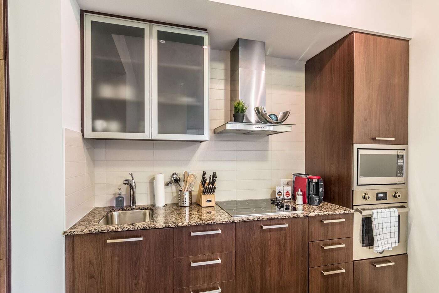 Aoc Suites - Two Bedroom Condo - City/Cn Tower View Toronto Buitenkant foto