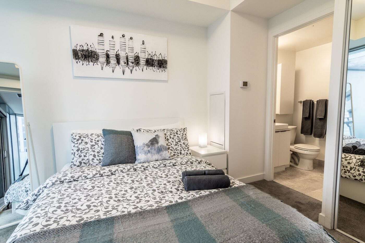Aoc Suites - Two Bedroom Condo - City/Cn Tower View Toronto Buitenkant foto