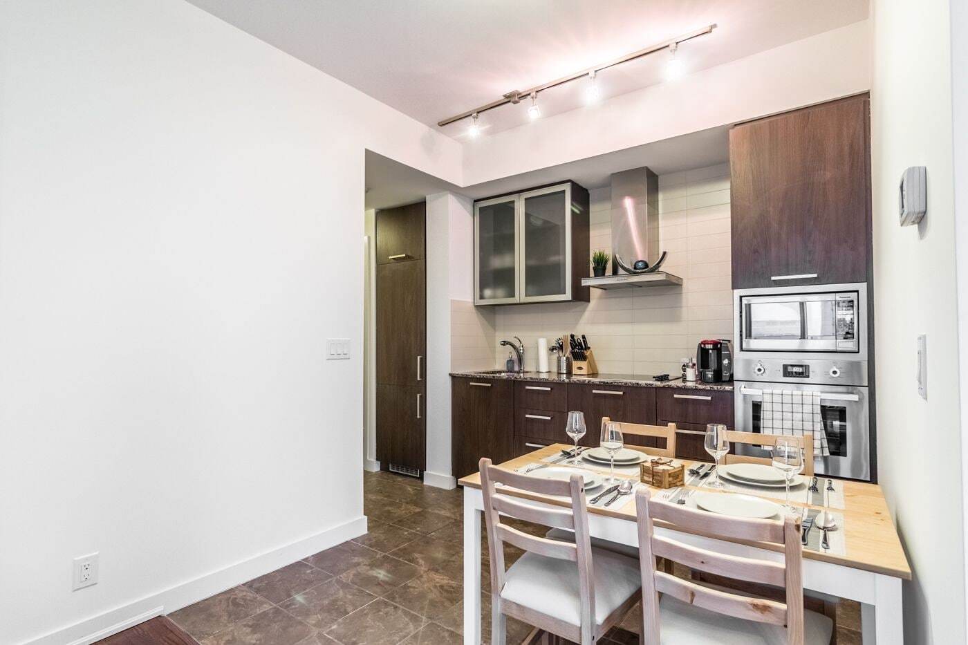 Aoc Suites - Two Bedroom Condo - City/Cn Tower View Toronto Buitenkant foto