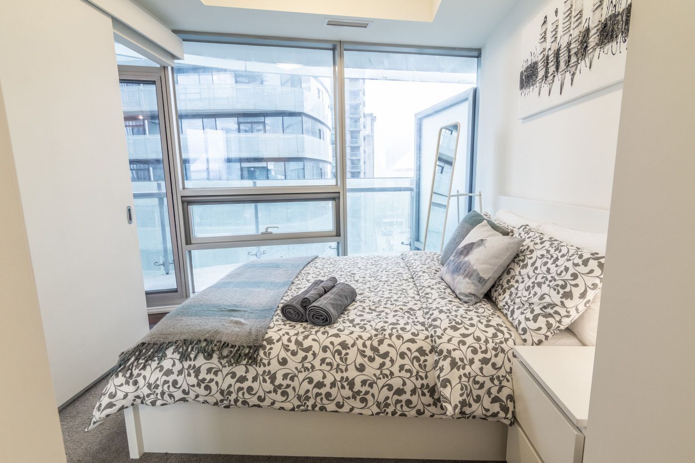 Aoc Suites - Two Bedroom Condo - City/Cn Tower View Toronto Buitenkant foto